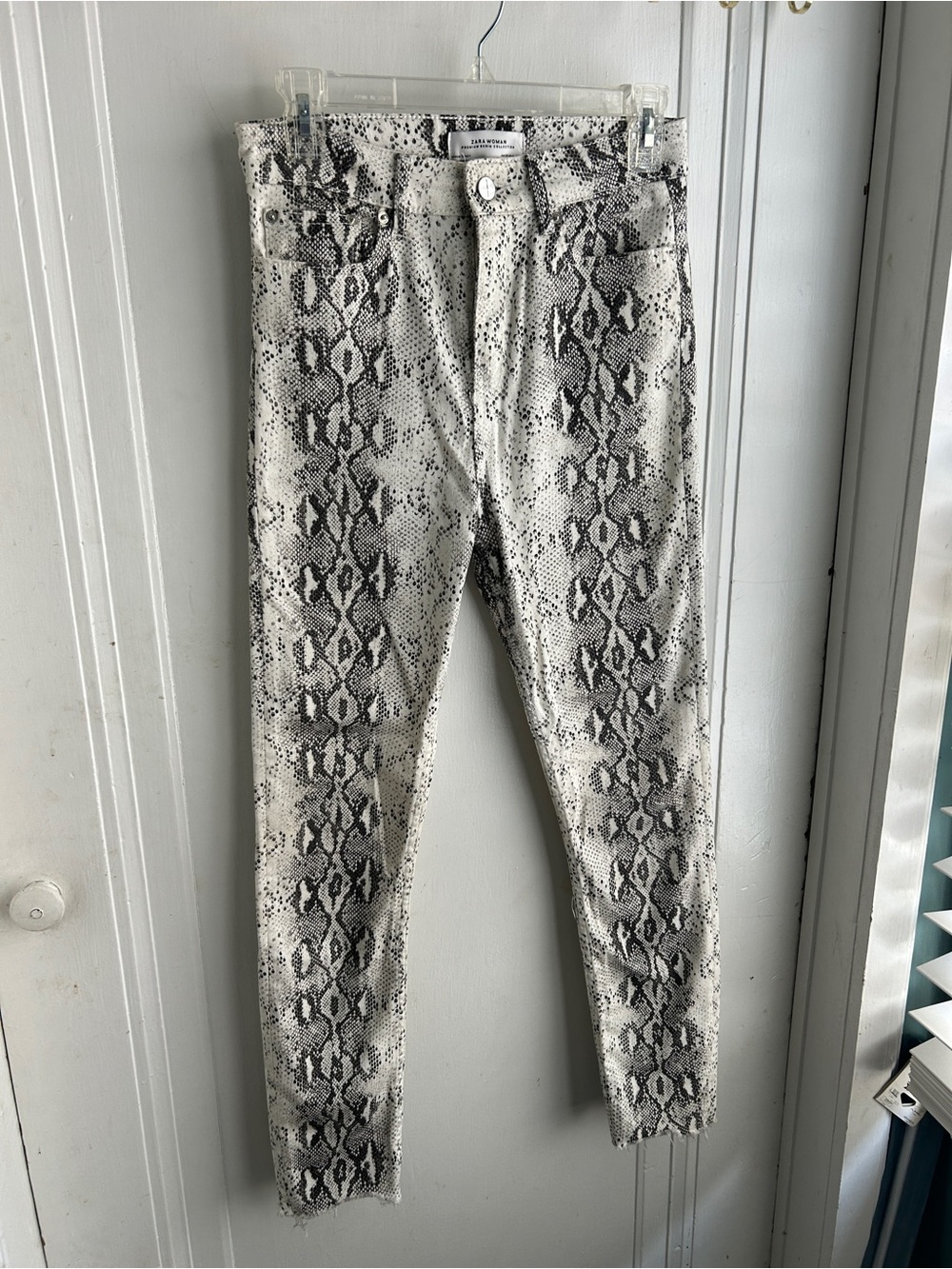 Zara White and Black Snake-Print Skinny Jeans